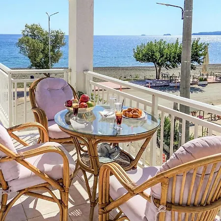 1 Bedroom Amazing In Evia Vasiliká