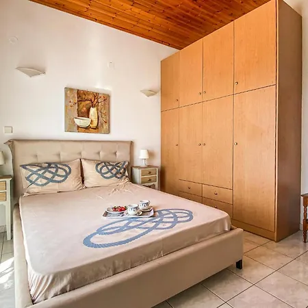 1 Bedroom Amazing In Evia דירה *